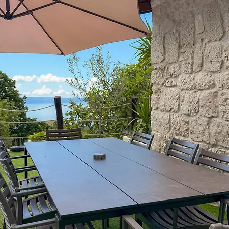 Villa Stonehouse