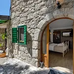 Stonehouse Makarska